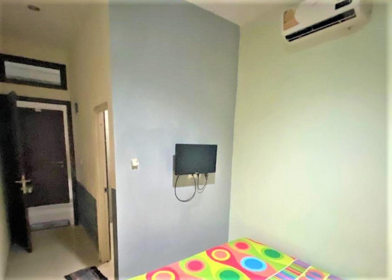Guest House Onta Baru Makassar Exterior photo